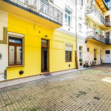 Bpr Cozy Rosie Apartman